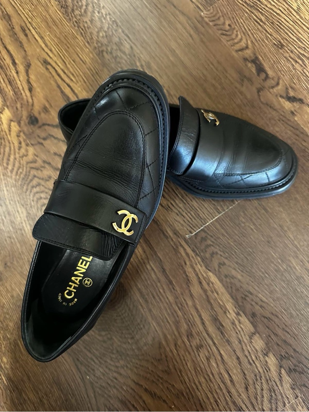 CHANEL 23A Black Quilted Calfskin Leather Loafers with Gold CC - Picture 10 of 11